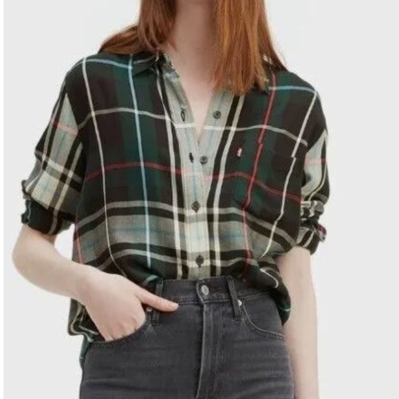 Levis Boyfriend Fit Women’s Flannel S Shirt Maroon Red Plaid Grunge - Picture 3 of 11